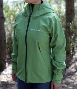 Cirrus 2.7 Woman - Guía de tallasChaqueta muy ligera y resistente, fabricada con tejido 3 capas impermeable y transpirable rips